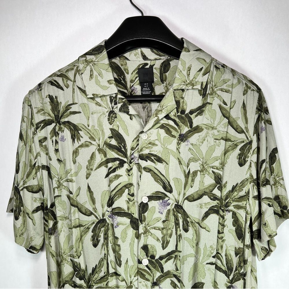 Men’s H&M Khaki Green Relaxed Fit Patterned Resort Shirt, Size: Small - Picture 5 of 11